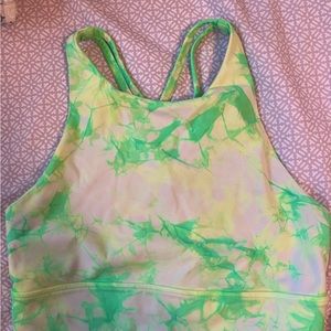 Lululemon sports bra